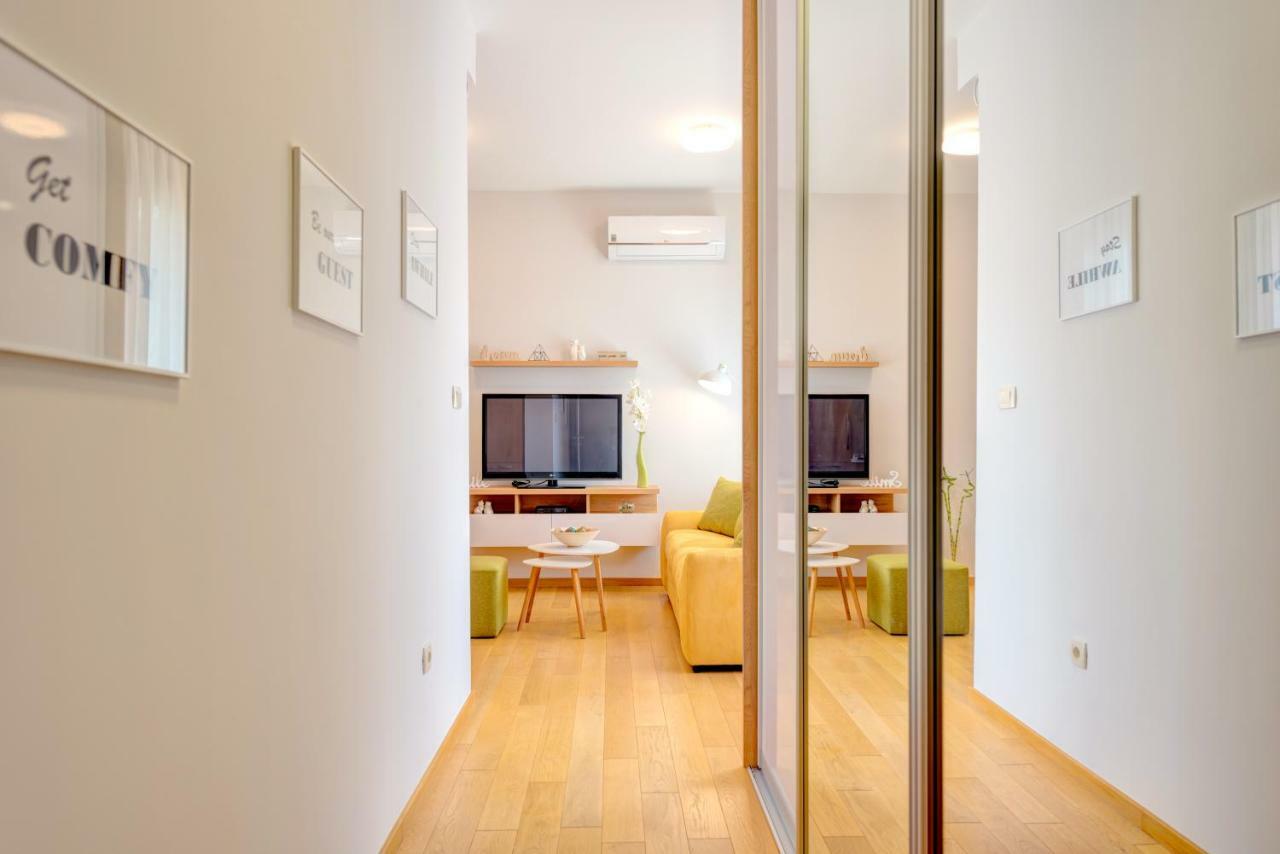 Sunray Apartment Tivat Exterior photo