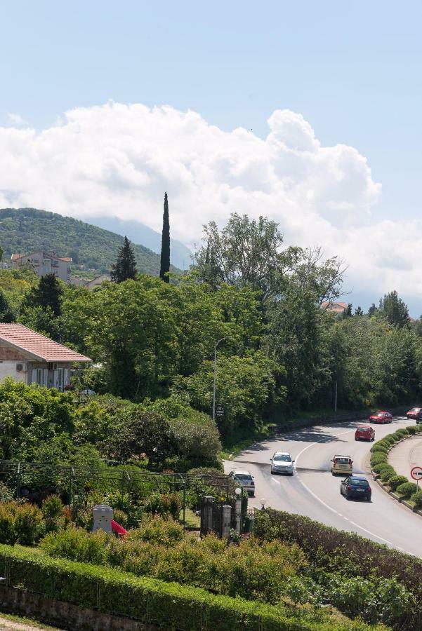 Sunray Apartment Tivat Exterior photo