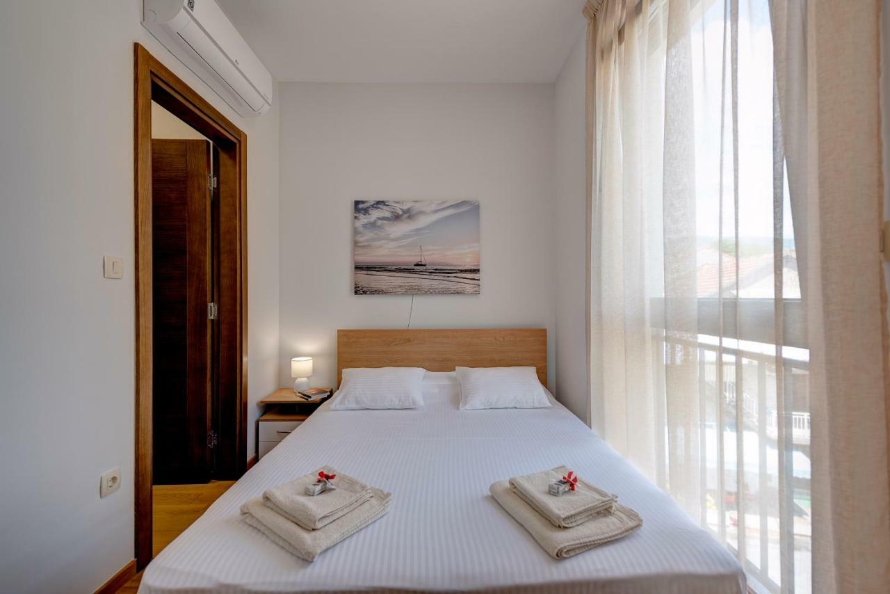 Sunray Apartment Tivat Exterior photo