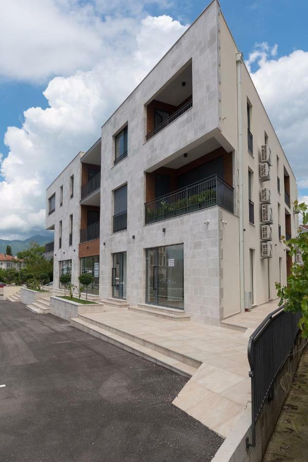 Sunray Apartment Tivat Exterior photo