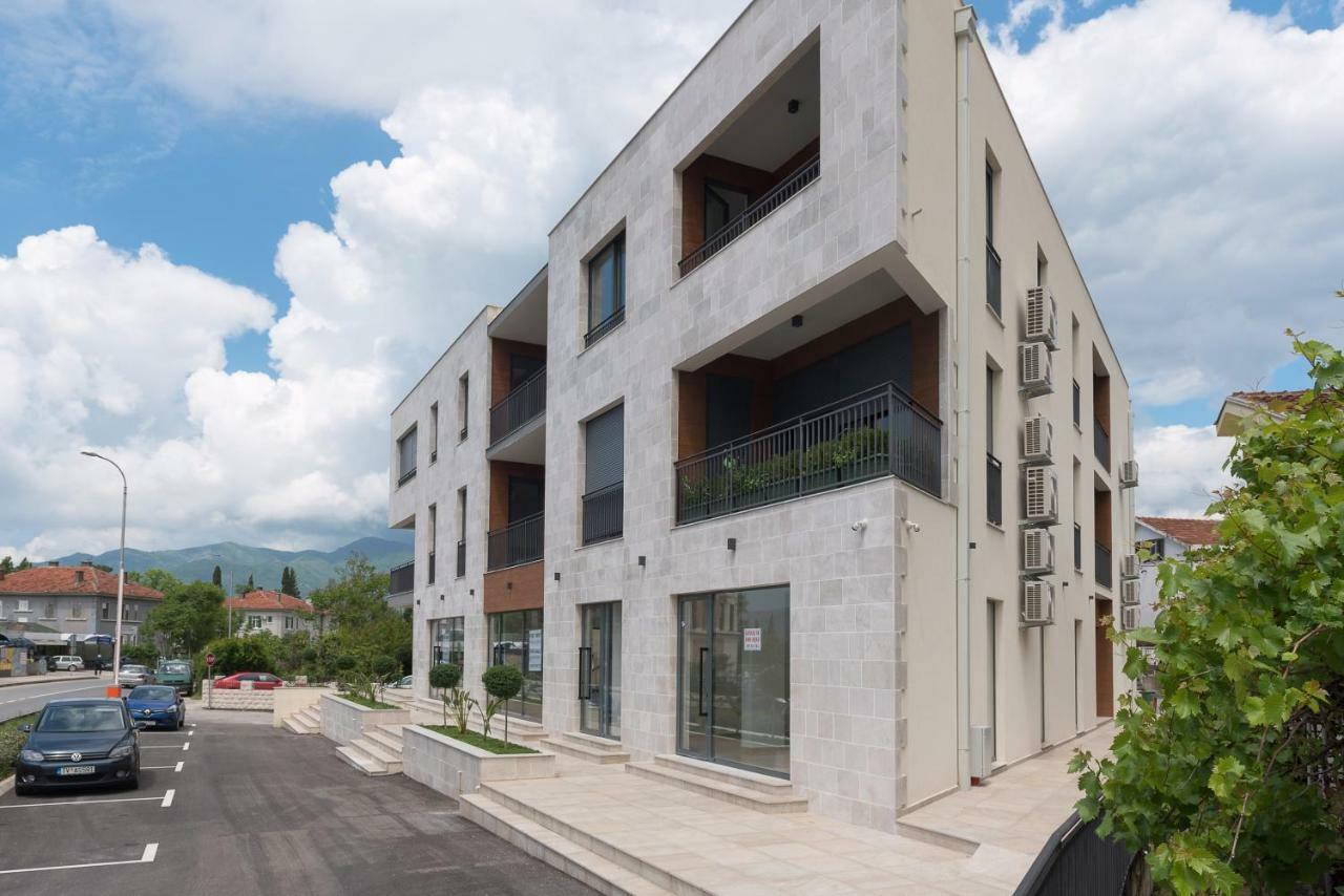 Sunray Apartment Tivat Exterior photo