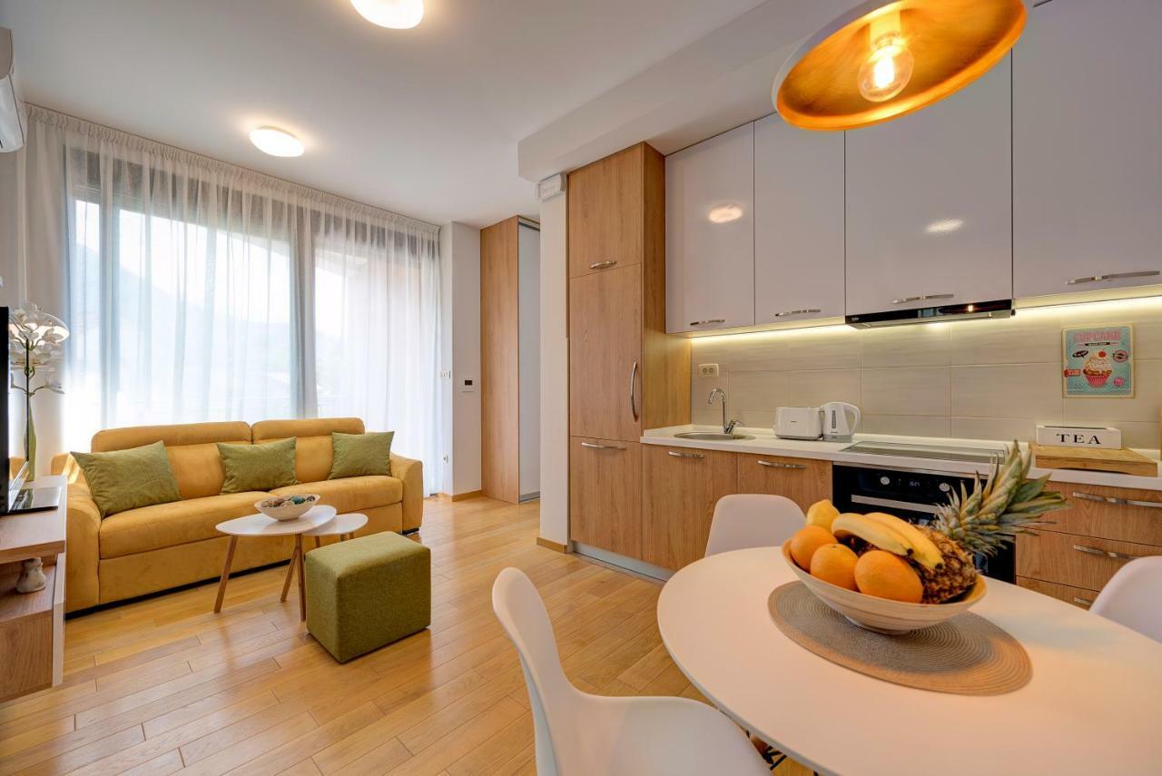 Sunray Apartment Tivat Exterior photo